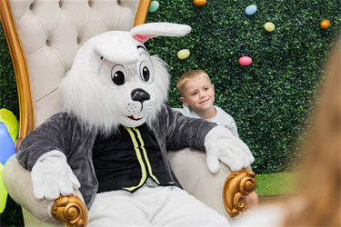 Easter Breakfast child with Easter Bunny